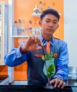 Praktik Bartending